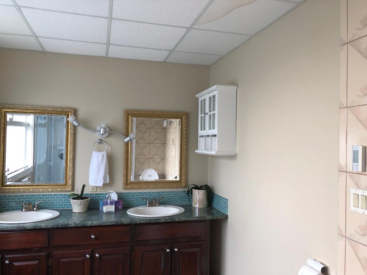 Cozy Bedrooms Guest House Vancouver Luaran gambar