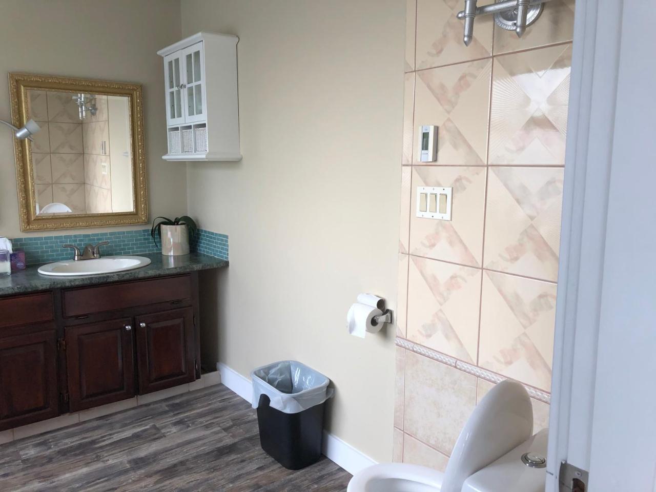 Cozy Bedrooms Guest House Vancouver Luaran gambar